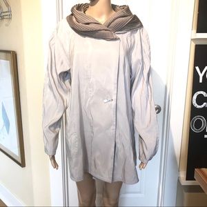 NWOT Mycra Pac Donatella Pleat Hooded Rain Coat